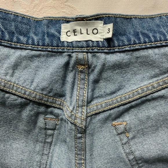 Cello Women’s Denim Blue Straight Leg Jeans with Distressed Details Sz‎ 3 - Picture 16 of 16
